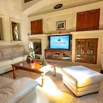 Mellieha Cosy House Of Character By Homely