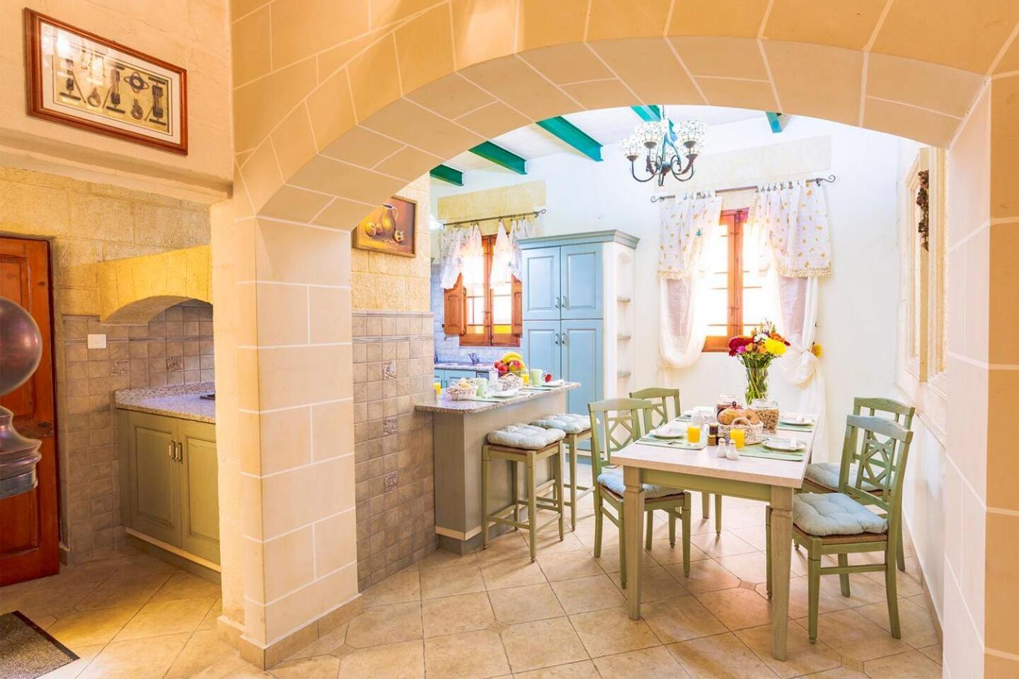Mellieha Cosy House Of Character By Homely