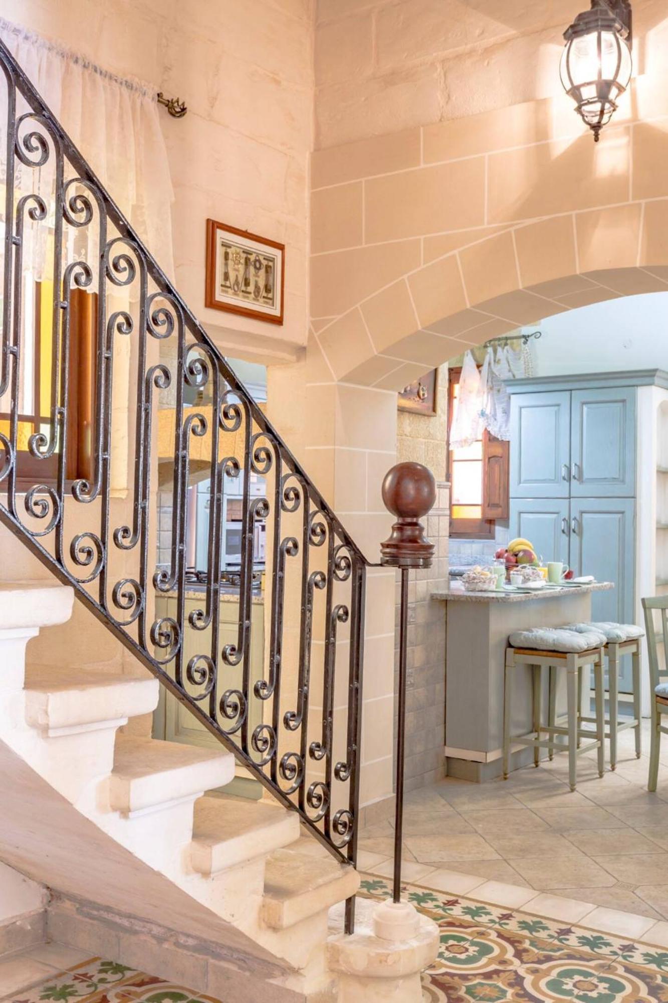 Mellieha Cosy House Of Character By Homely